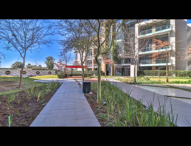 1 BEDROOM APARTMENT FOR SALE IN MENLYN